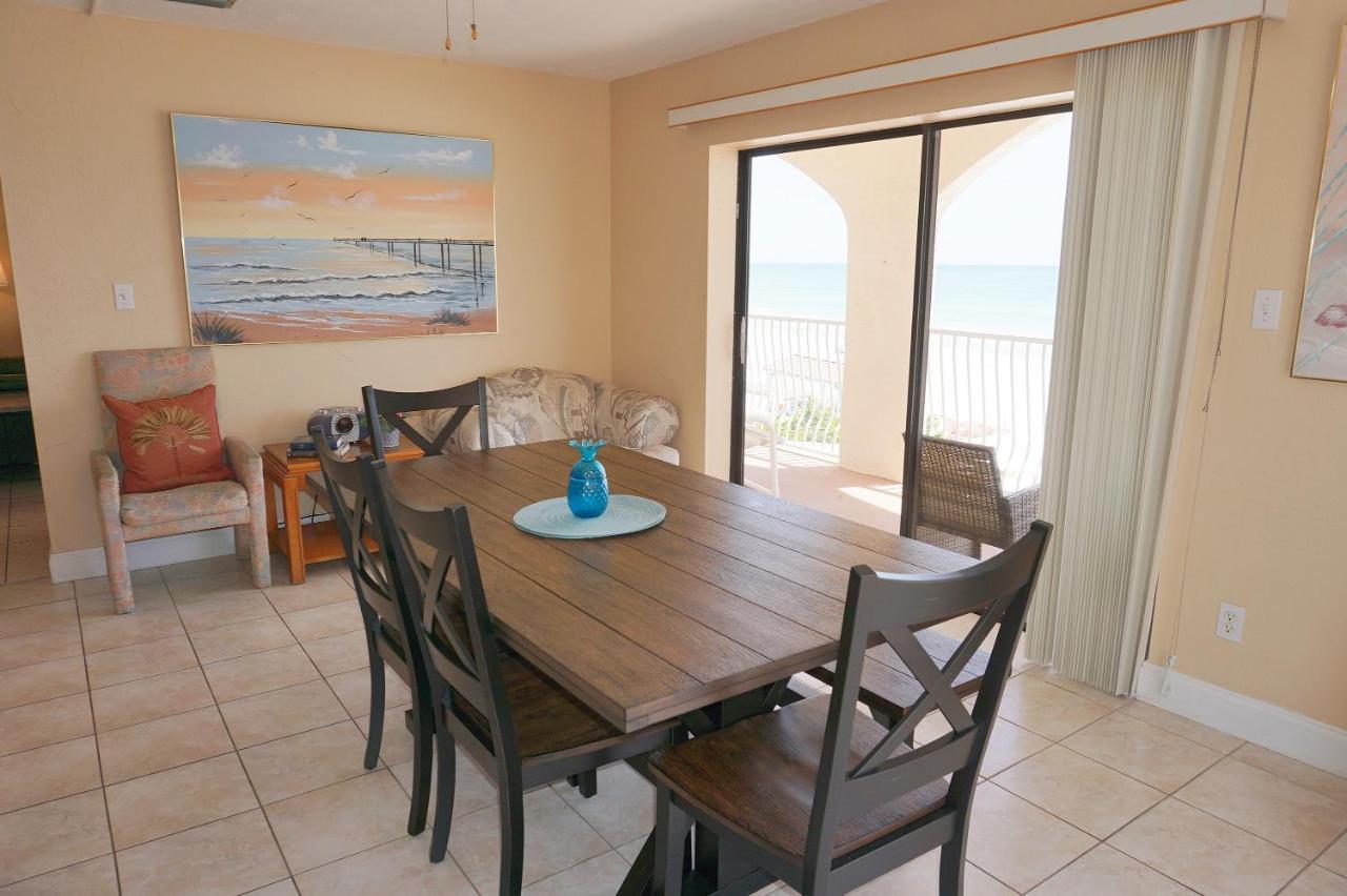 Redington Surf Resort By Travel Resort Services St. Pete Beach Exterior photo